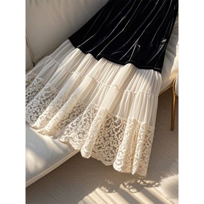 PEACH ACCESSORIES - Velvet and Lace Dream Skirt in Black/Cream SK212