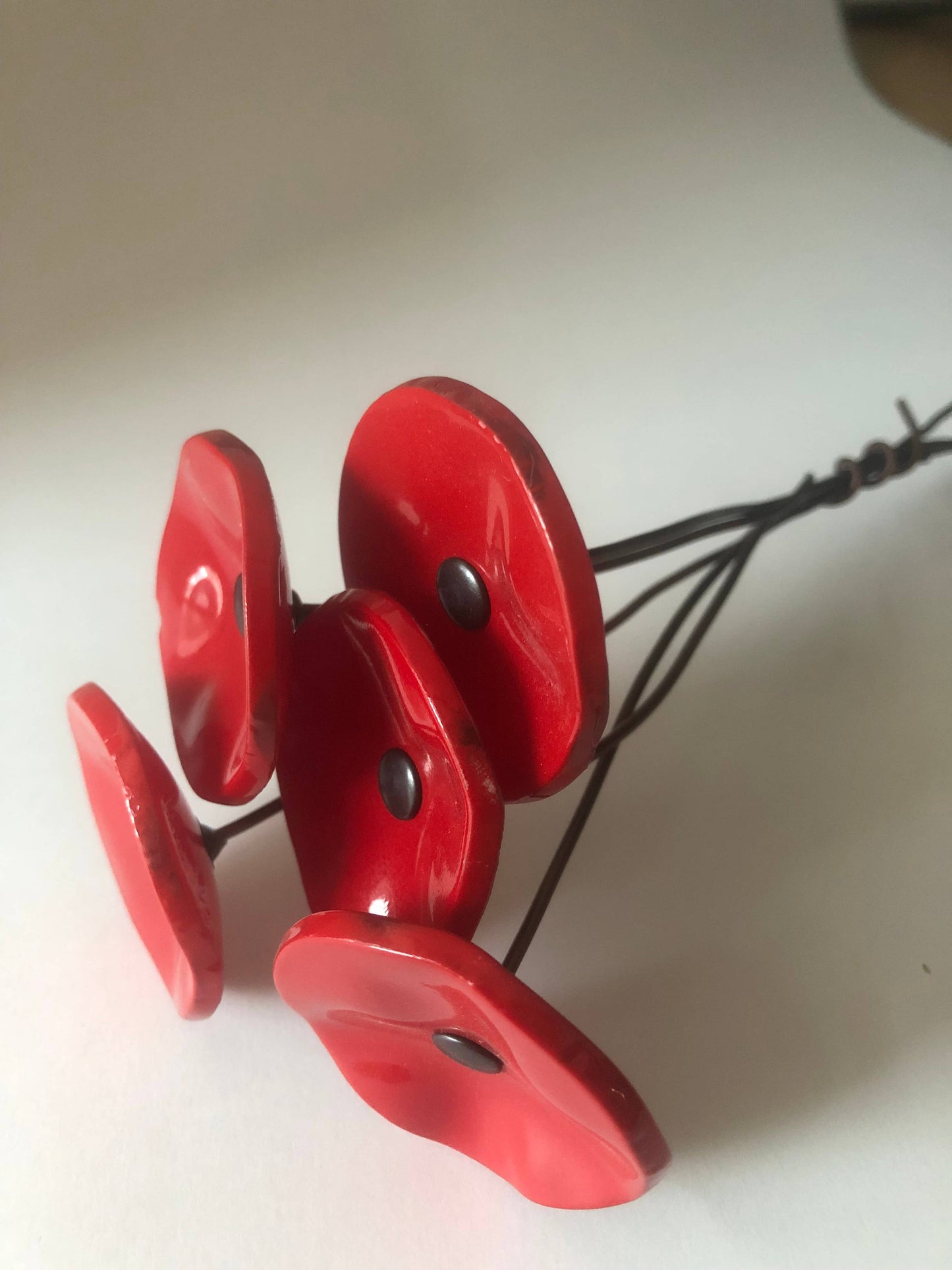 CARNEOL GLASS - Small Glass Flower For Outside In Red On Flexible Stem