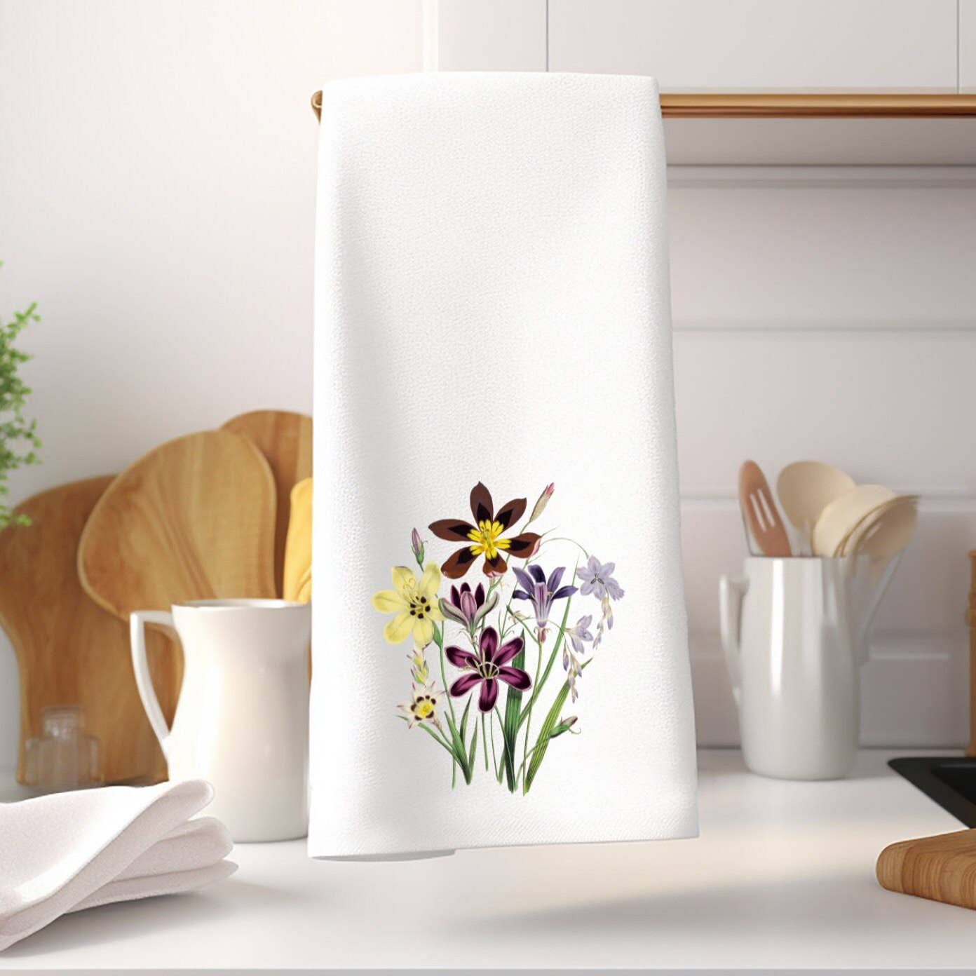 Fernville Creations - Wildflower Floral Hand Towels for Bath and Kitchen