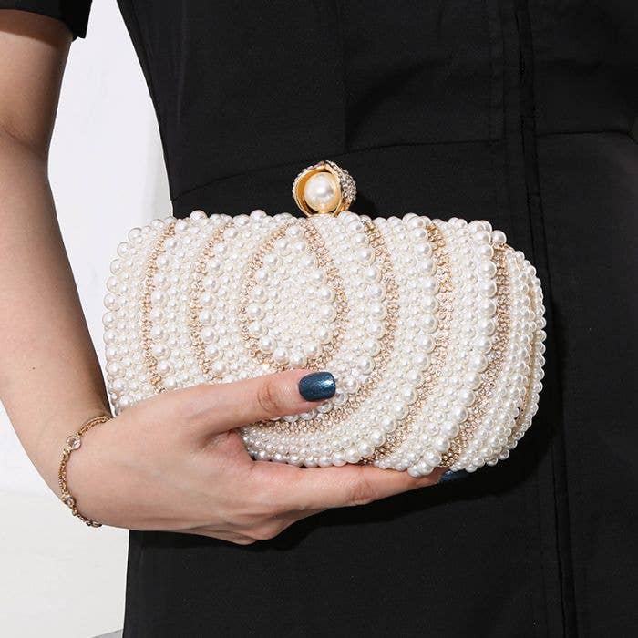 PEACH ACCESSORIES - Crystal and pearl embellished clutch bag 08244: Silver