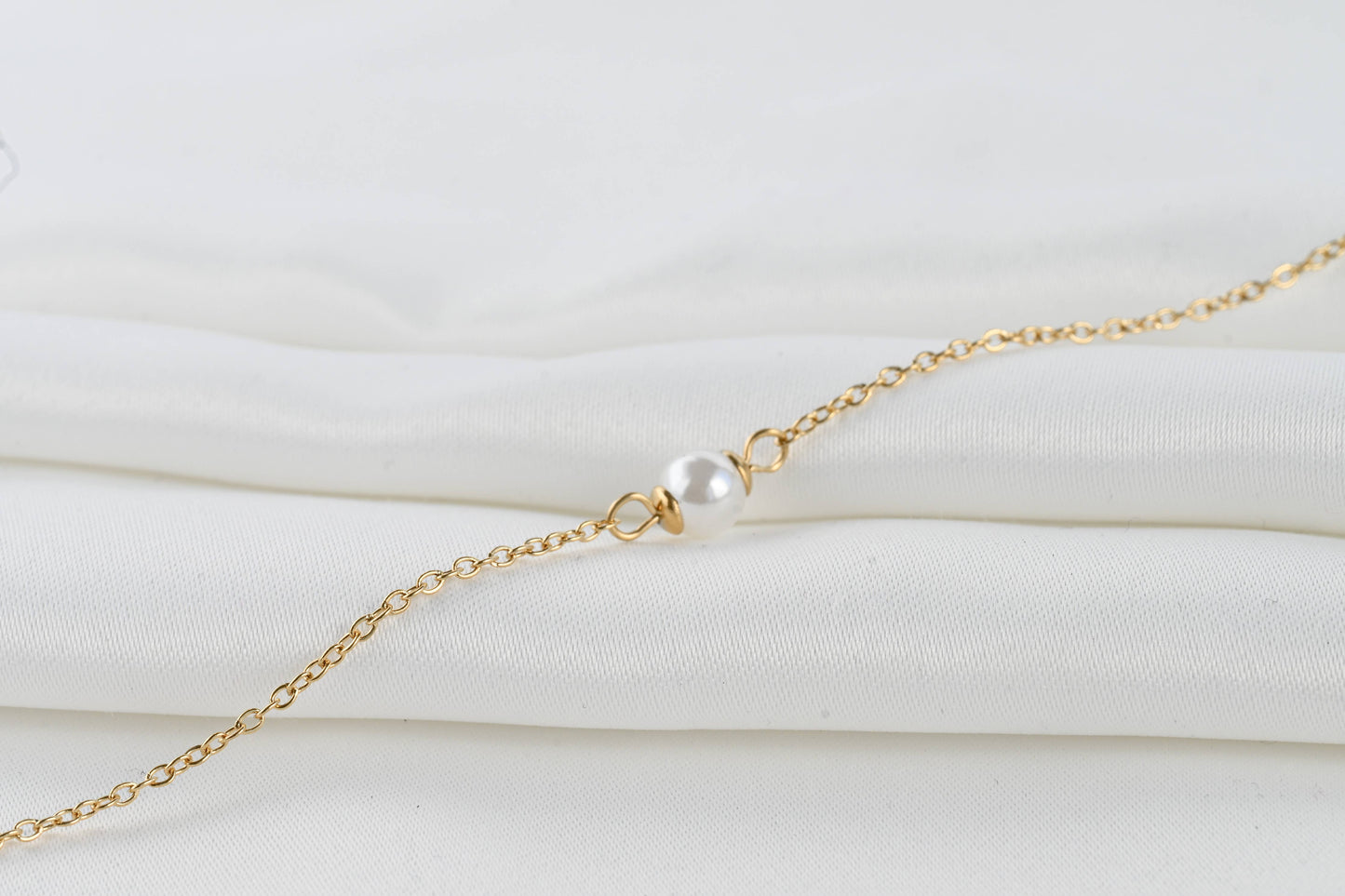 Blueyejewelry - Dainty Pearl Bracelets - 18k Gold Pearl Chain Bracelets: A. Single Pearl