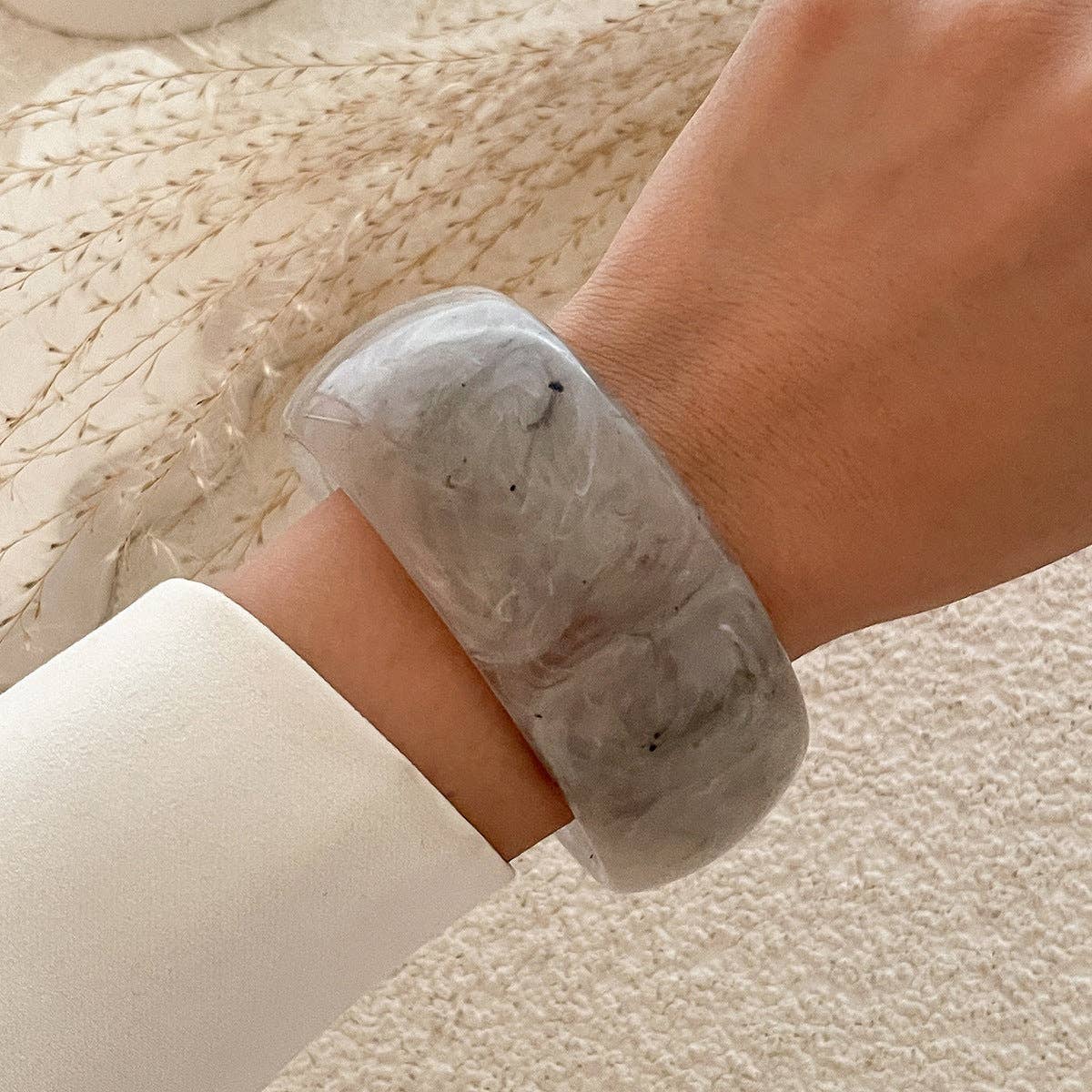 Dipped Shop - Vintage Wide Tie-Dye Acrylic Bracelets DP25D631: Blue