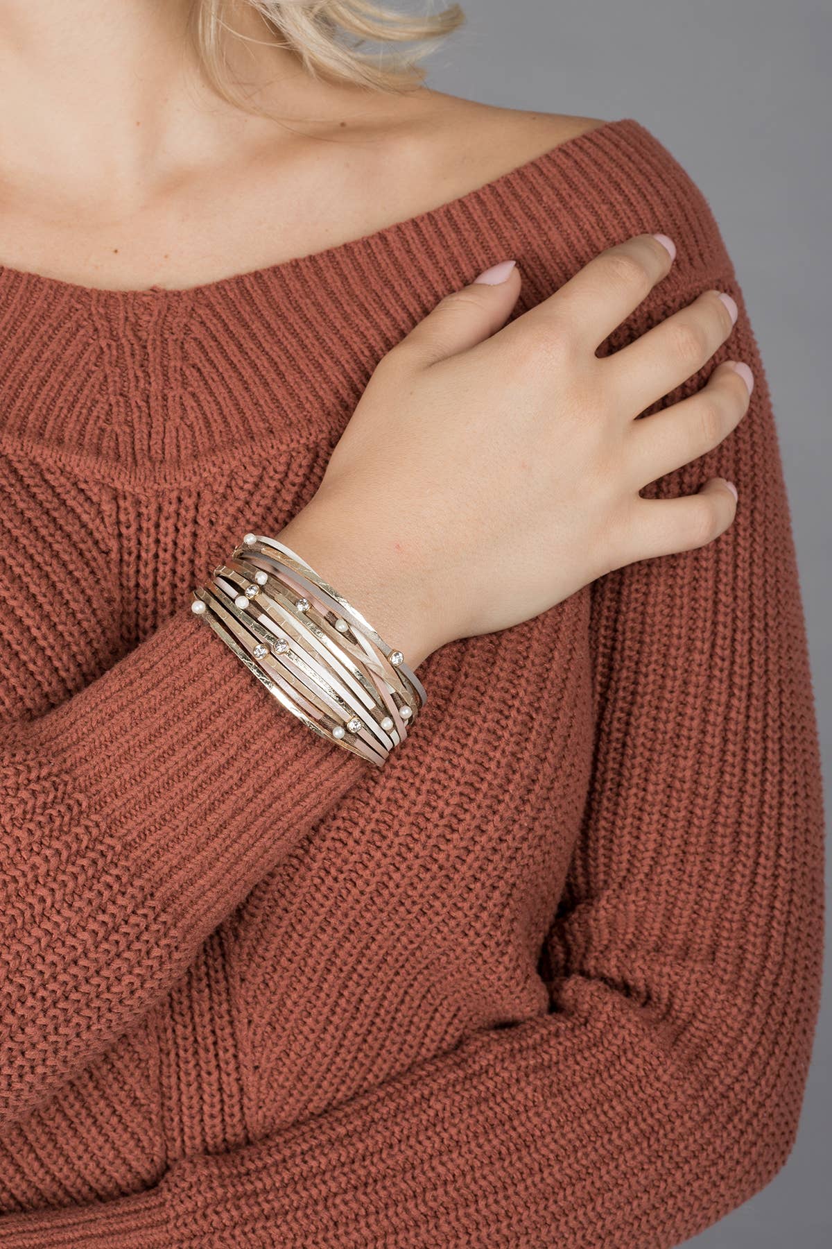 SAACHI - Bubbly Multi Strand Leather Bracelet: Champagne