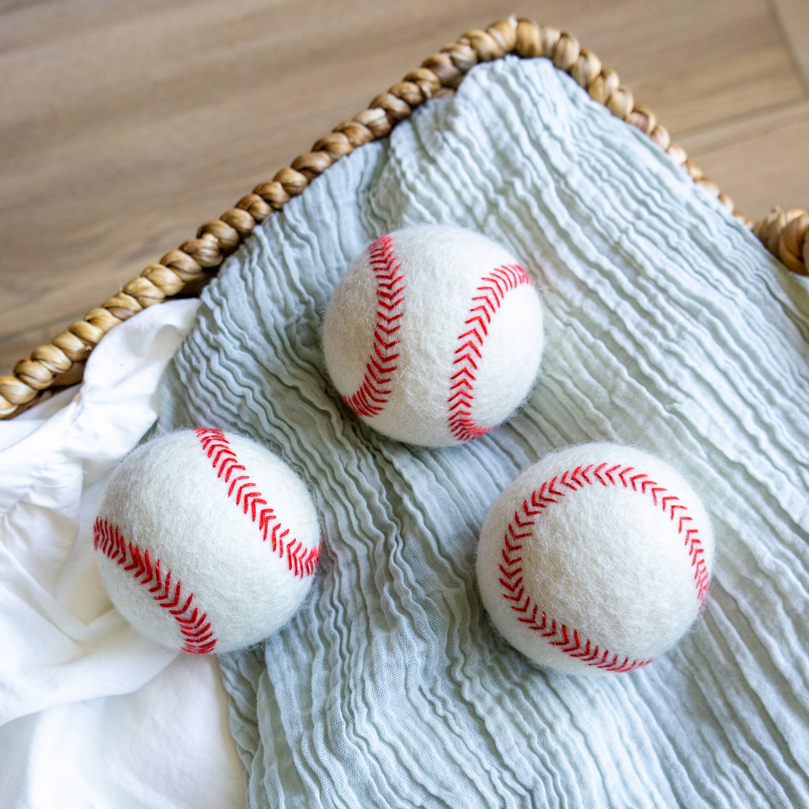Friendsheep Baseball Eco Wool Dryer Balls - HOME RUN - Thumbnail 3