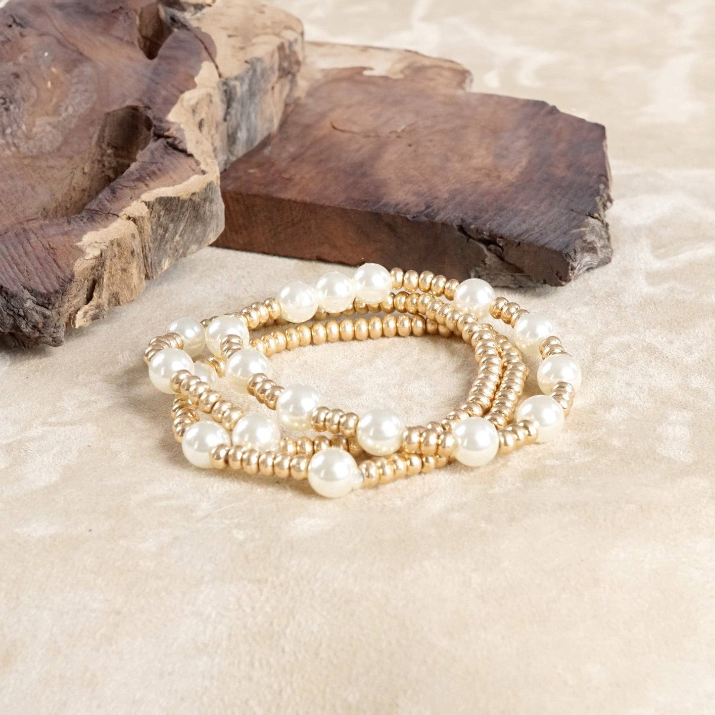 PennyLine inc - Pearls and Gold beads classic bracelets set