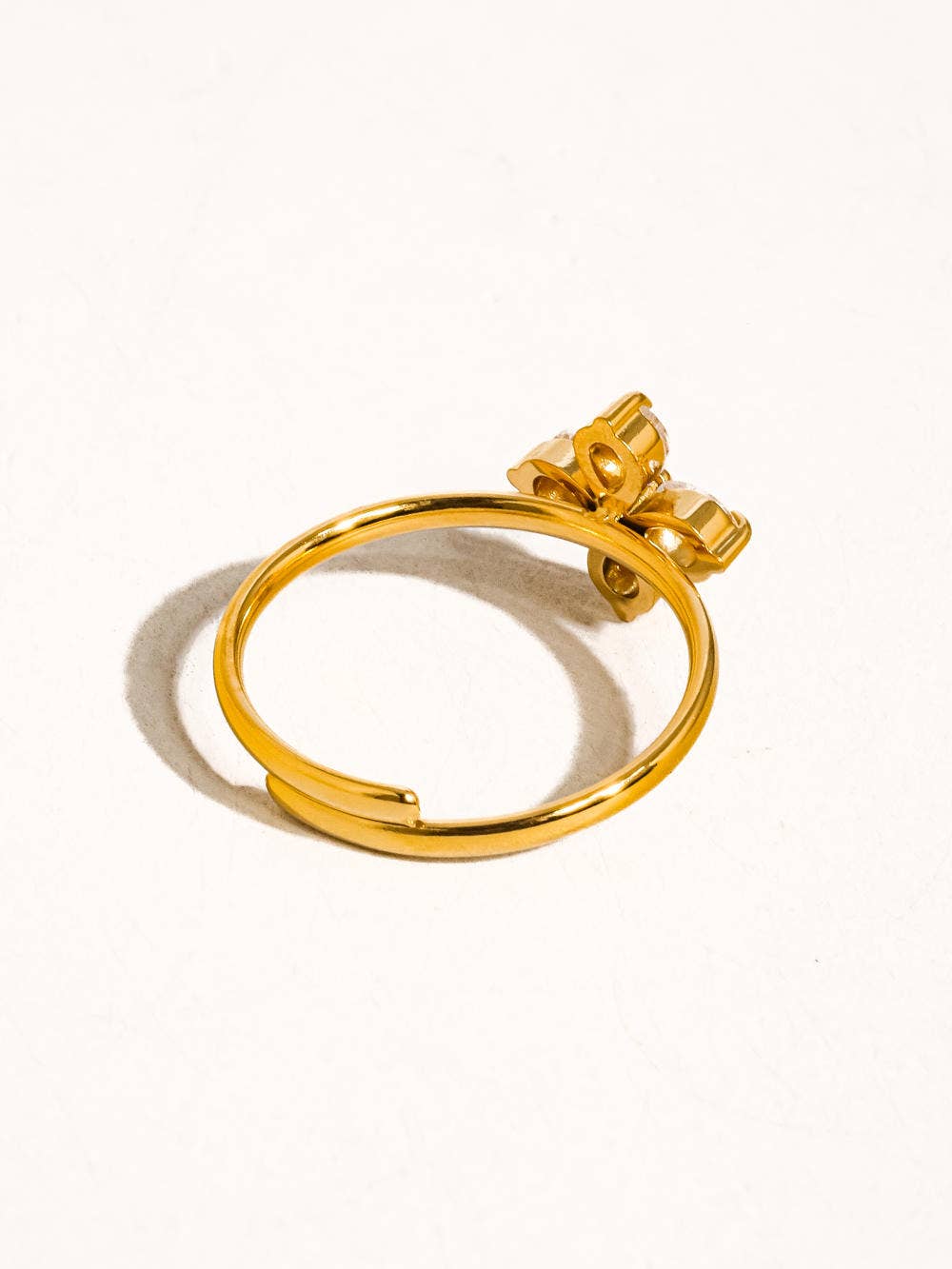 Flânerie by MAIQ - Ethel 18K Gold Non-Tarnish CZ Clover Ring: Yellow Gold