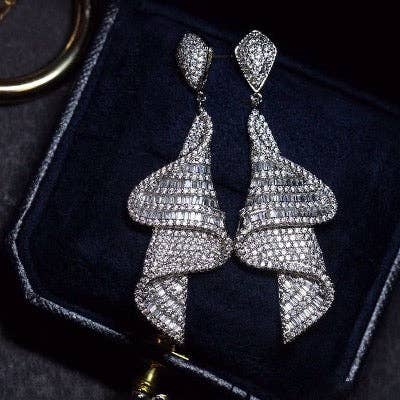 Cici’De Jewelry Amsterdam - Dress Design Dazzling Large Drop Earrings: Silver