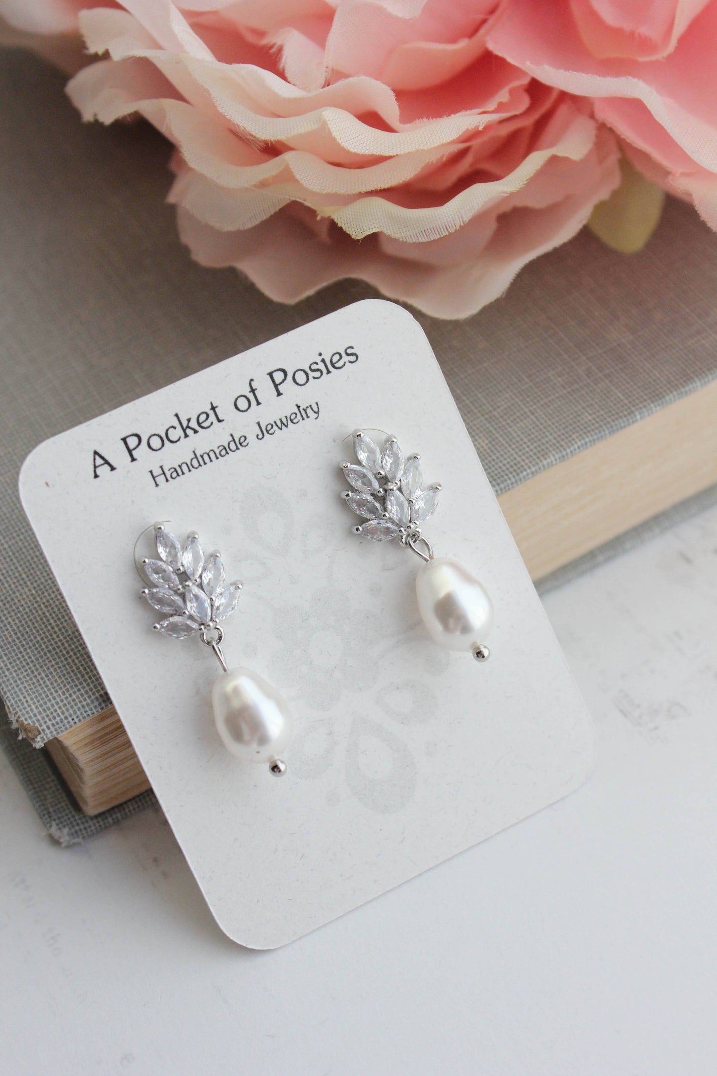 A Pocket of Posies - Glass Leaf Post Earrings - Pearl Drop: Silver Plated / White/Teardrop