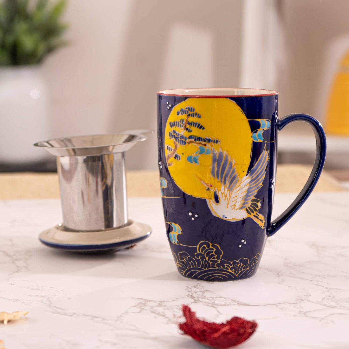 Urban Tokyo - Japanese Crane Design 15oz Tea Mugs with Lid and Infuser