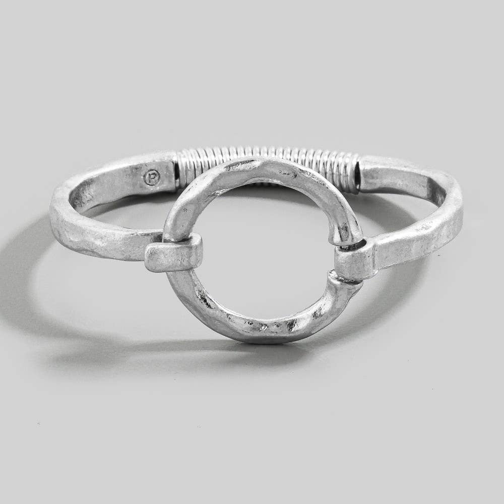 The Looks by Fame Accessories - Hammered Circle Bangle Bracelet: WG