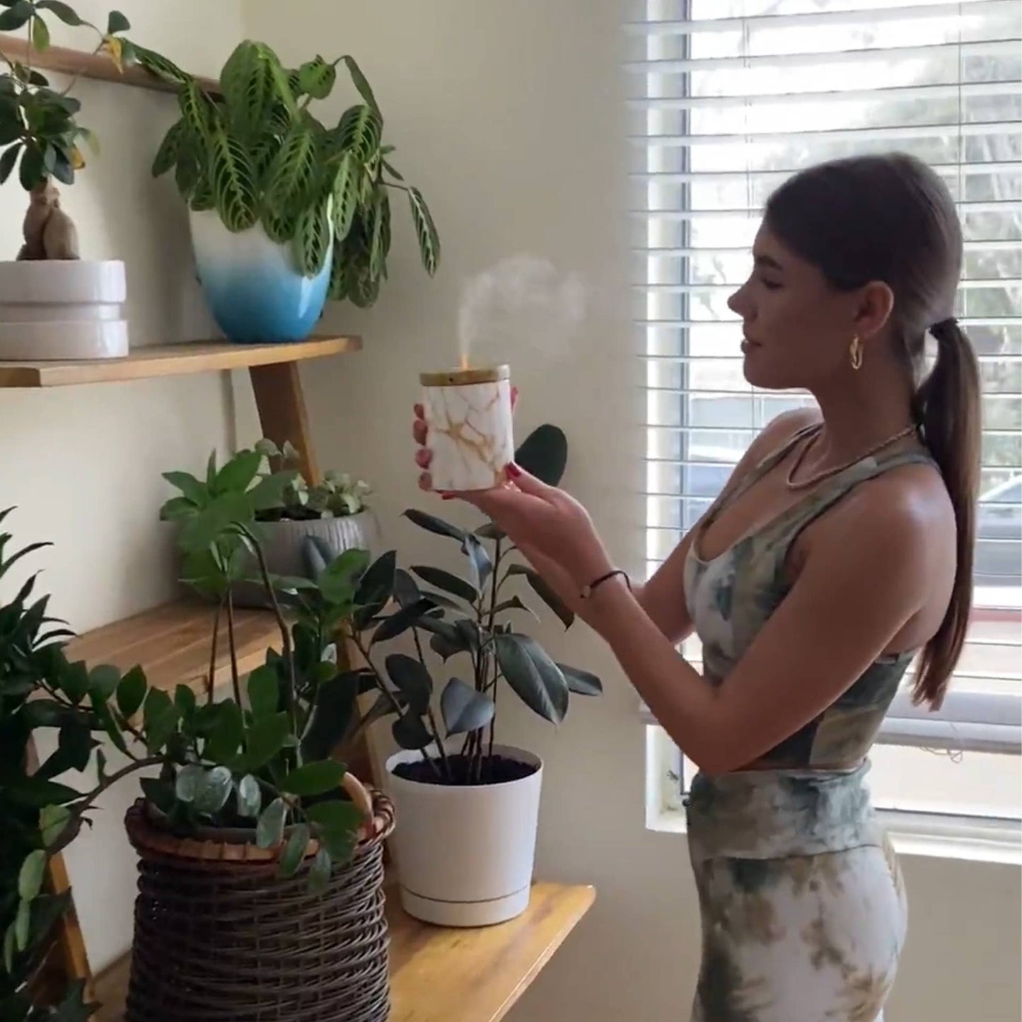 Candyl - Candyl Candle Diffuser with Rechargeable Battery: Green Marble Jar, Light Wood Top