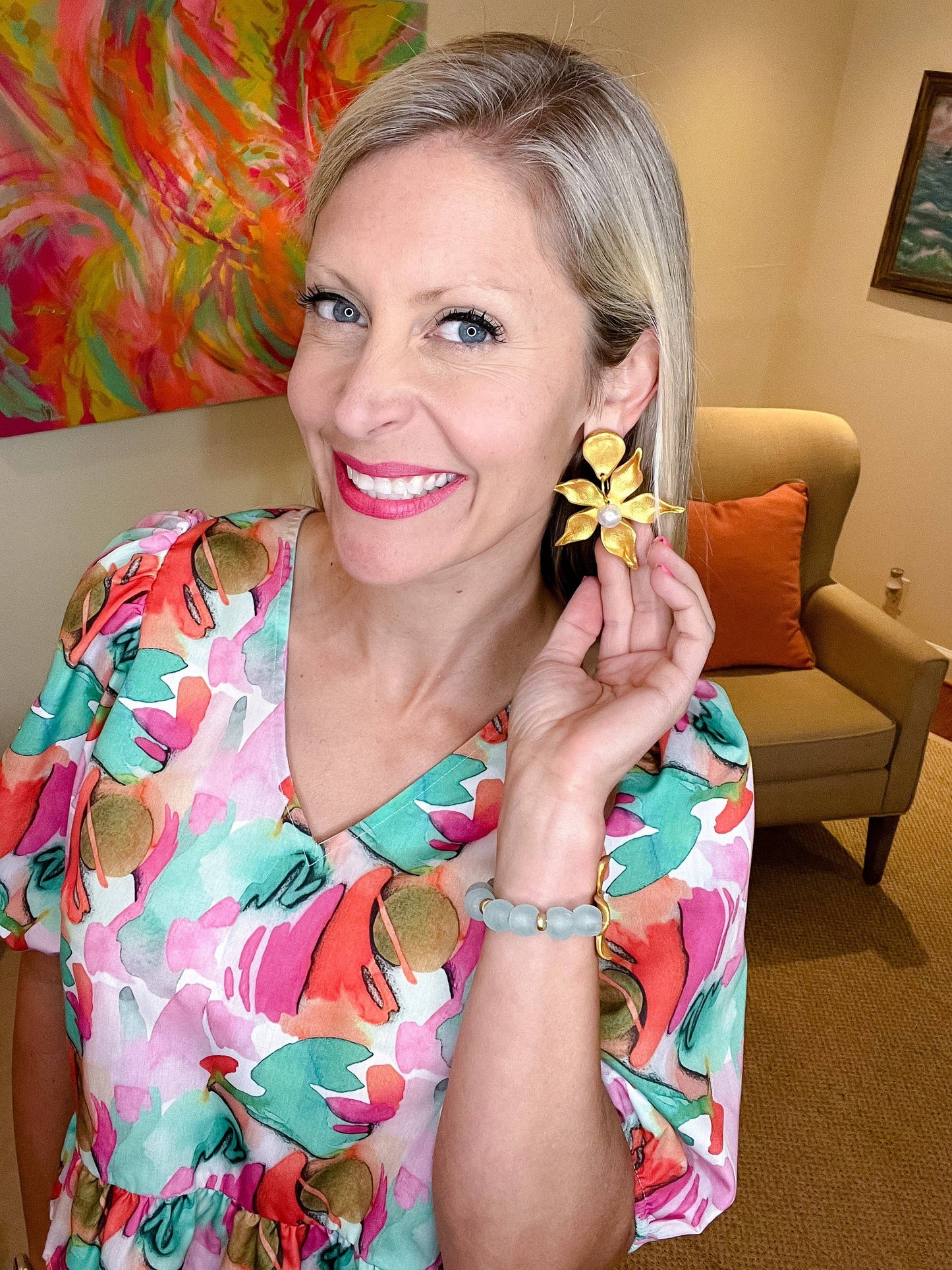 Hidden Truth Jewelry - Stargazer Lily & Pearl Dangles