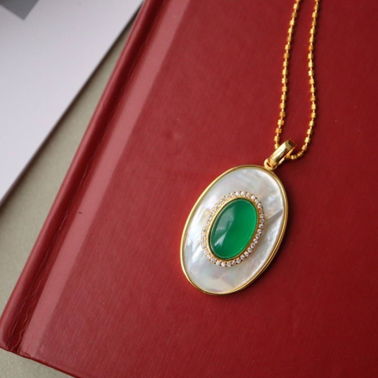 Cici’De Jewelry Amsterdam - Royal Green Onyx MOP Large oval pendant - Pendant Only