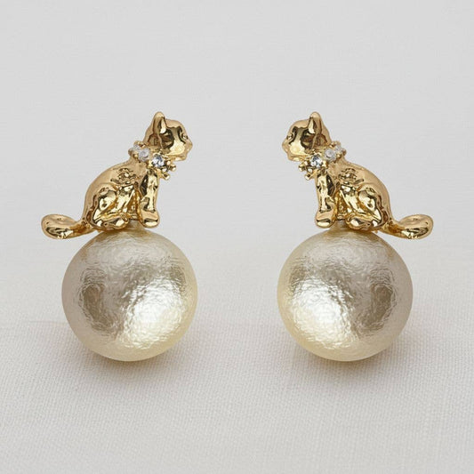 Ellemadera - Artisan Egyptian Cat Pearl Stud Earrings