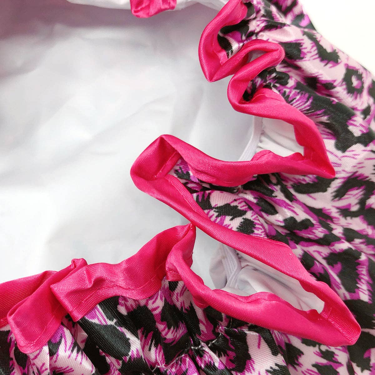 Wrapables.com - Wrapables  Double Layer Waterproof Shower Caps (Set of 4): Majestic Floral