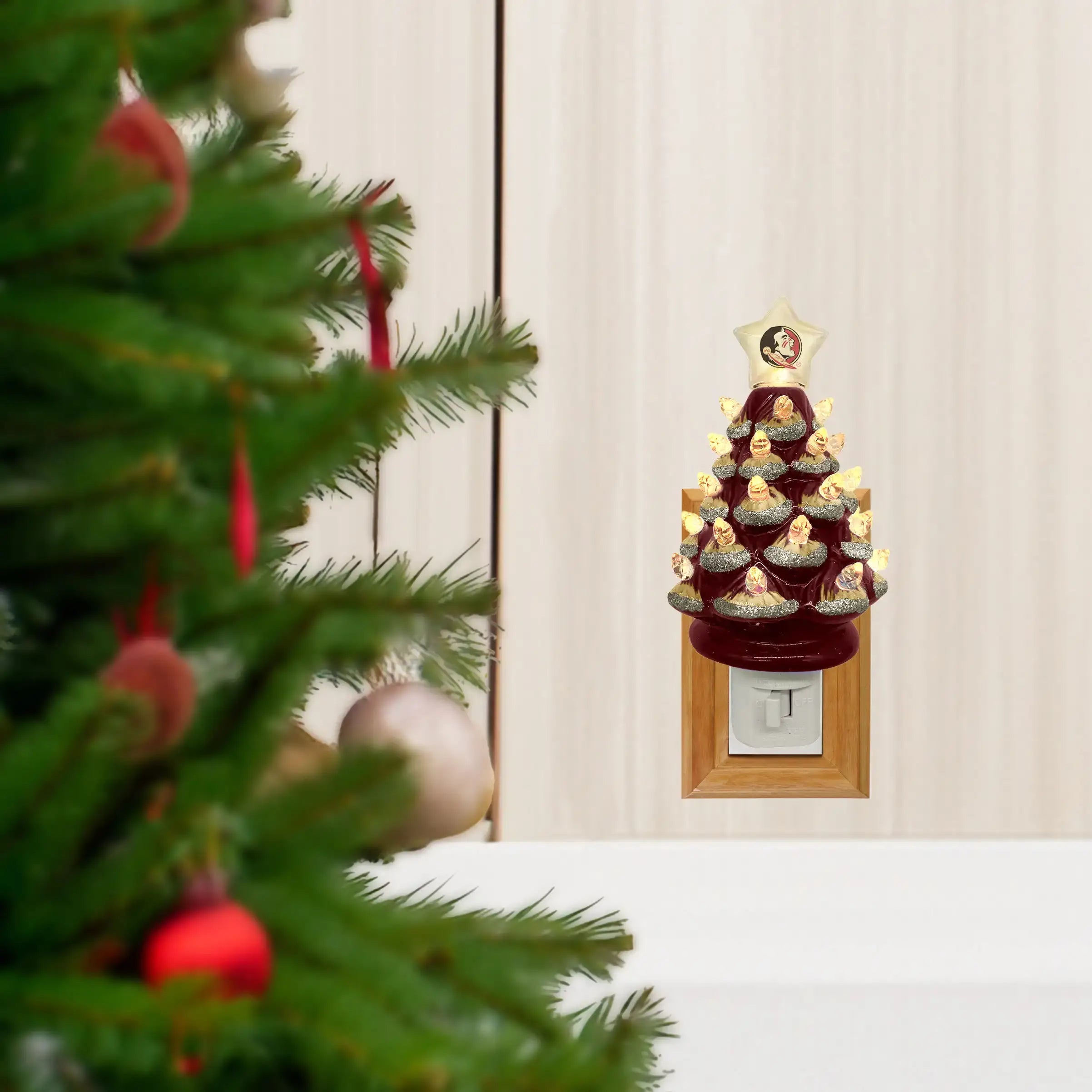 Santa's Workshop Inc. Xmas Tree Night Light
