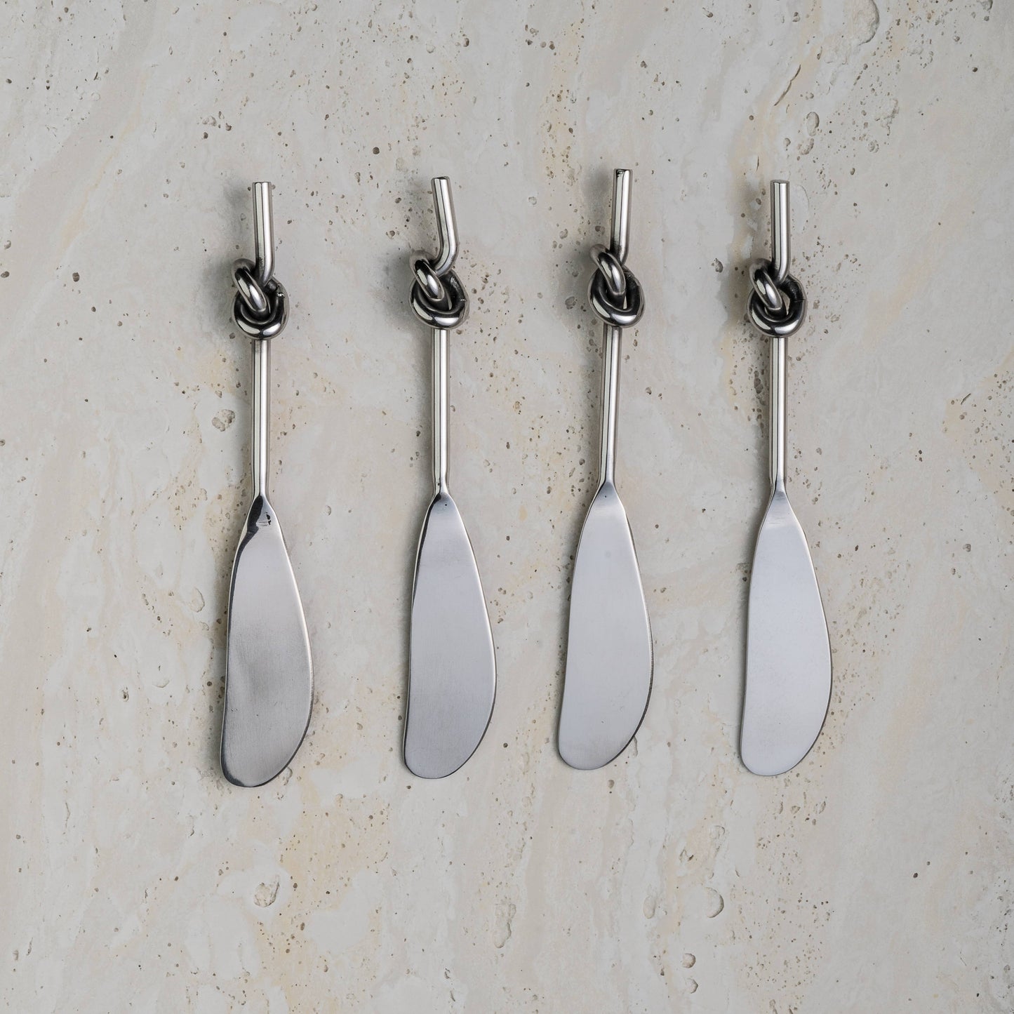 India Handicrafts Inc - 4-Piece SS Knot Handle Spreaders