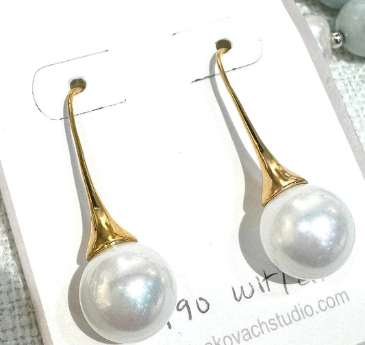 Studio G - #990 Mother of Pearl  Drop Earring: White/Gold