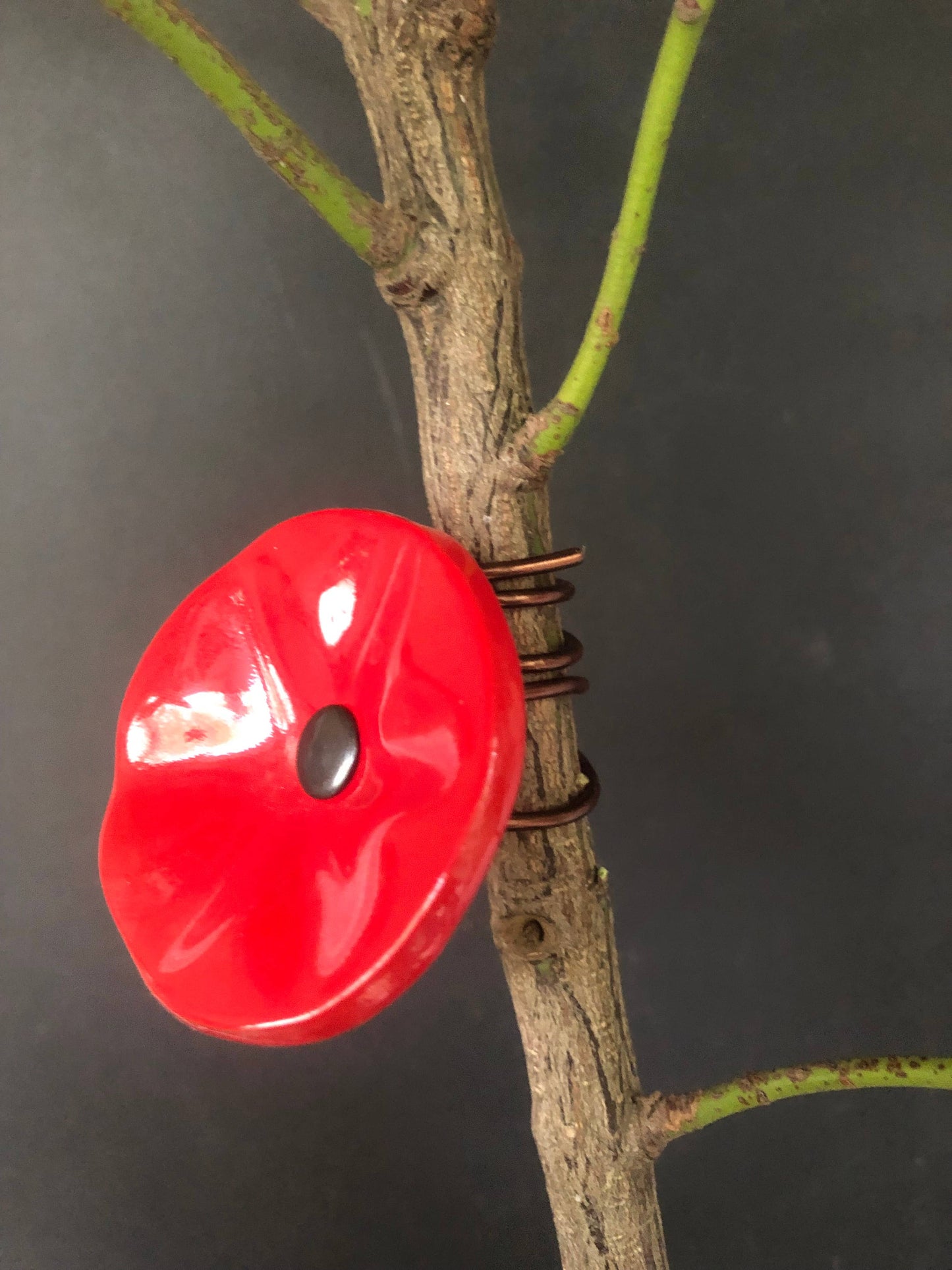 CARNEOL GLASS - Small Glass Flower For Outside In Red On Flexible Stem