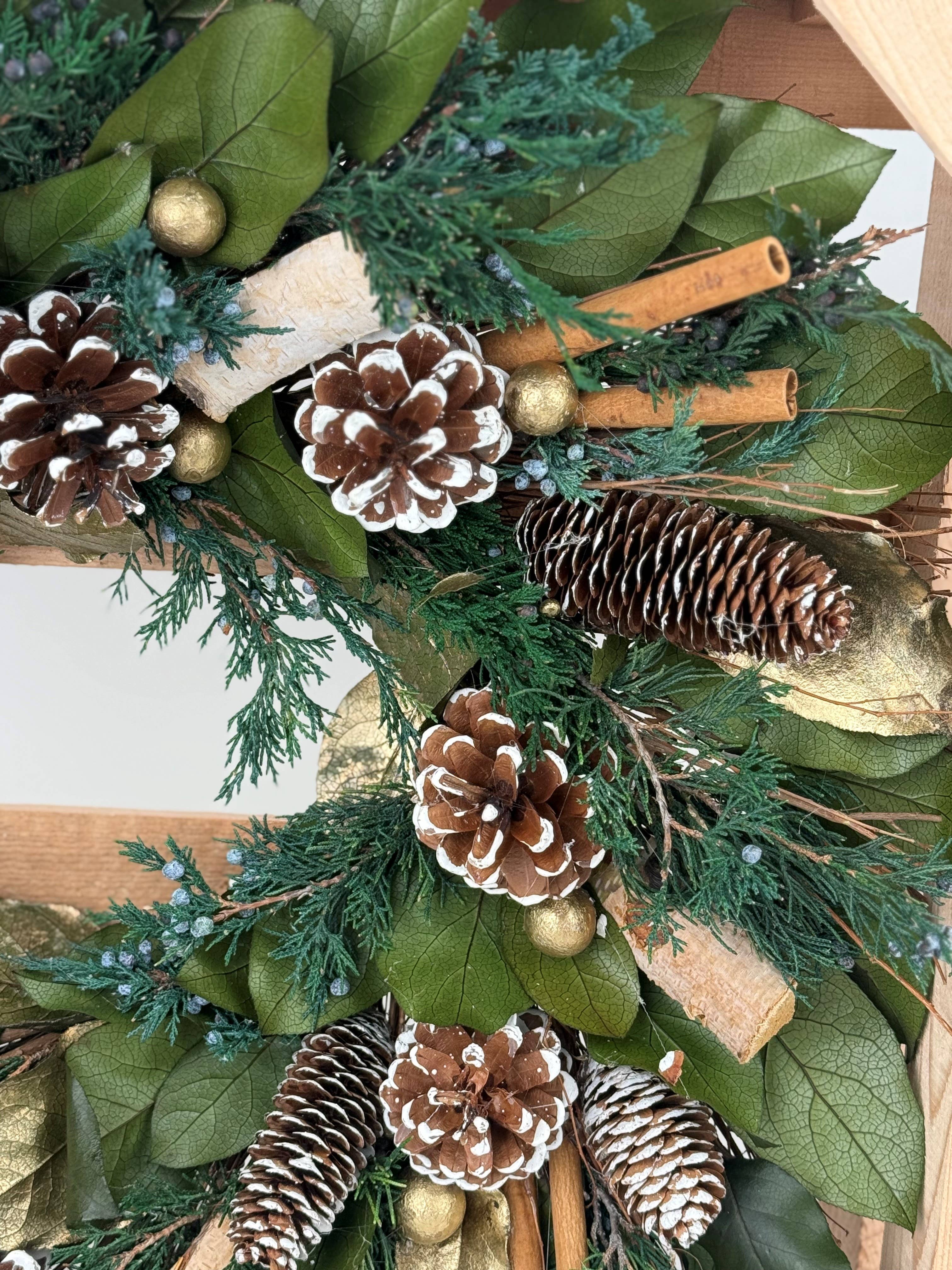 Andaluca Evergreen Pine Wreath - Thumbnail 3