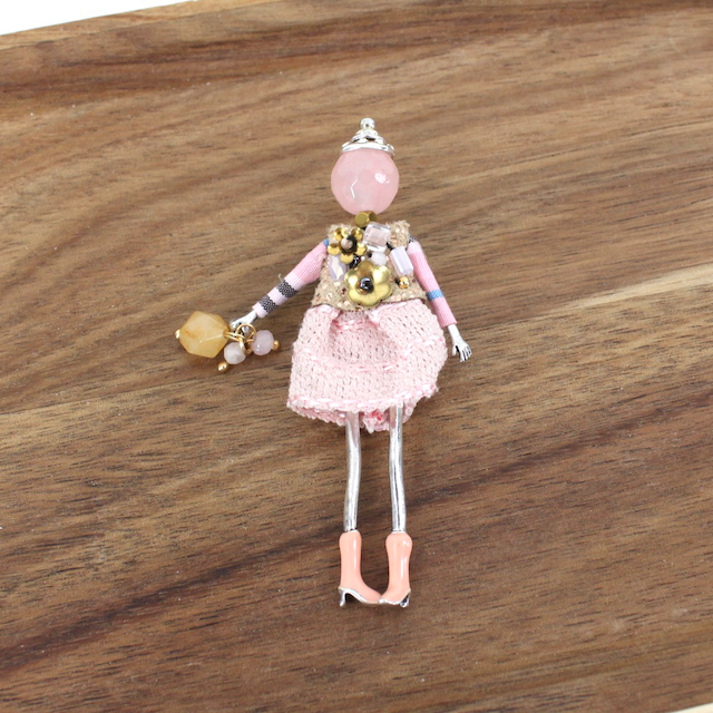 Pretty Persuasions - B24109C Stone Adorned French Doll Stainless Steel Brooch: 01 GD/Mauve Flower/Star