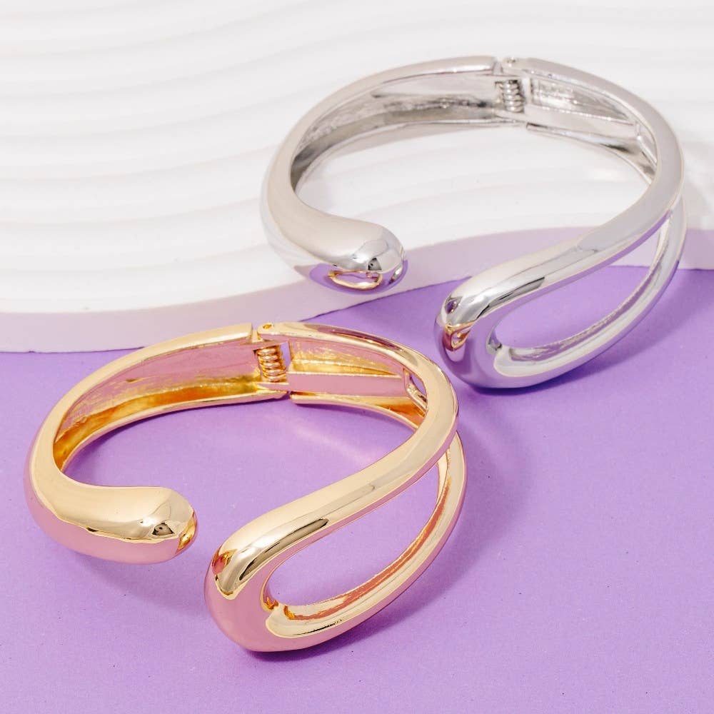 The Looks by Fame Accessories - Contrasting Open Hinged Cuff Bracelet: G