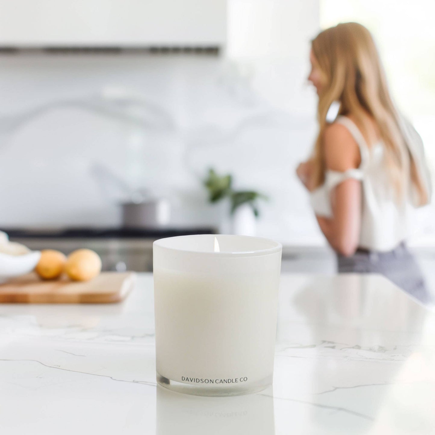 Davidson Candle Company LLC - 11 oz glass jar candle in box : Oakmoss & Amber