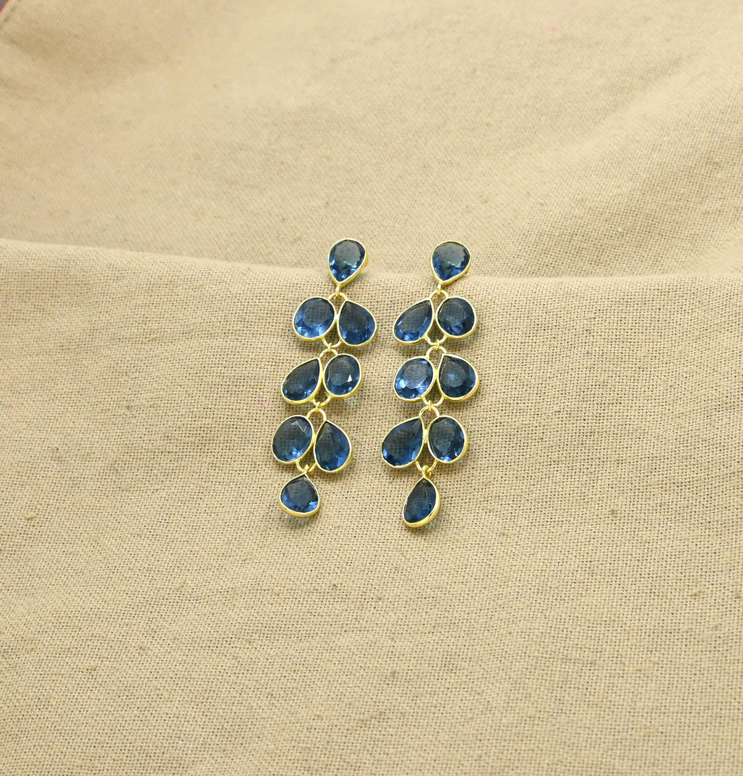 Schmuckoo Berlin - Chandelier Earrings Blue Iolite Gold