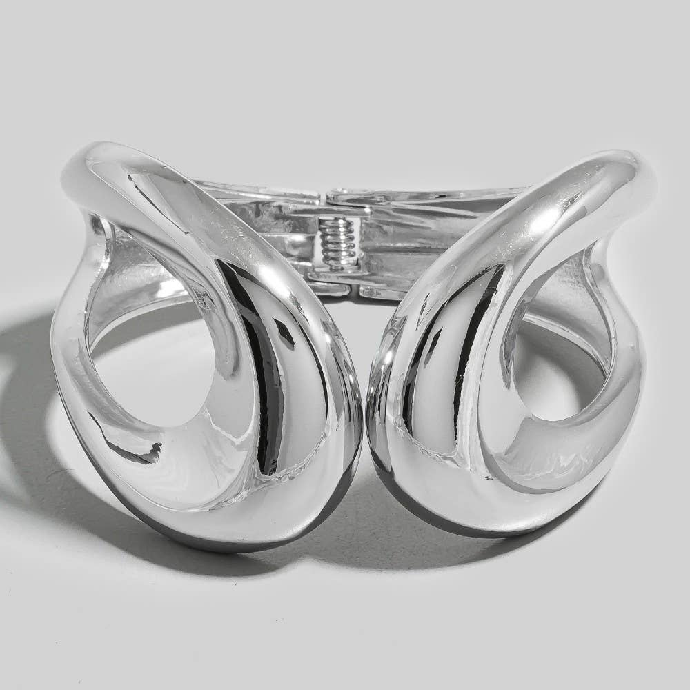 The Looks by Fame Accessories - Metallic Round Hinged Cuff Bracelet: G