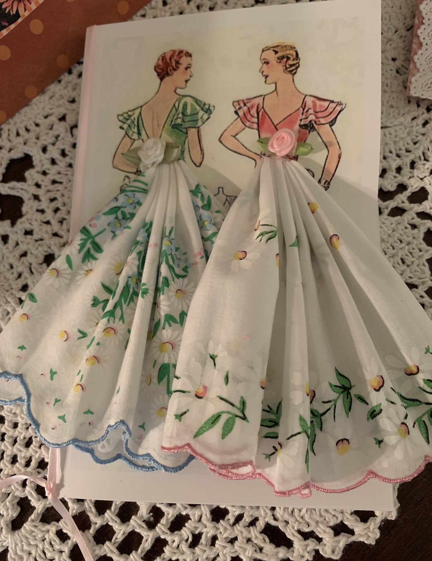 MOMENTS IN THYME - Fashion Hankie Keepsake Cards