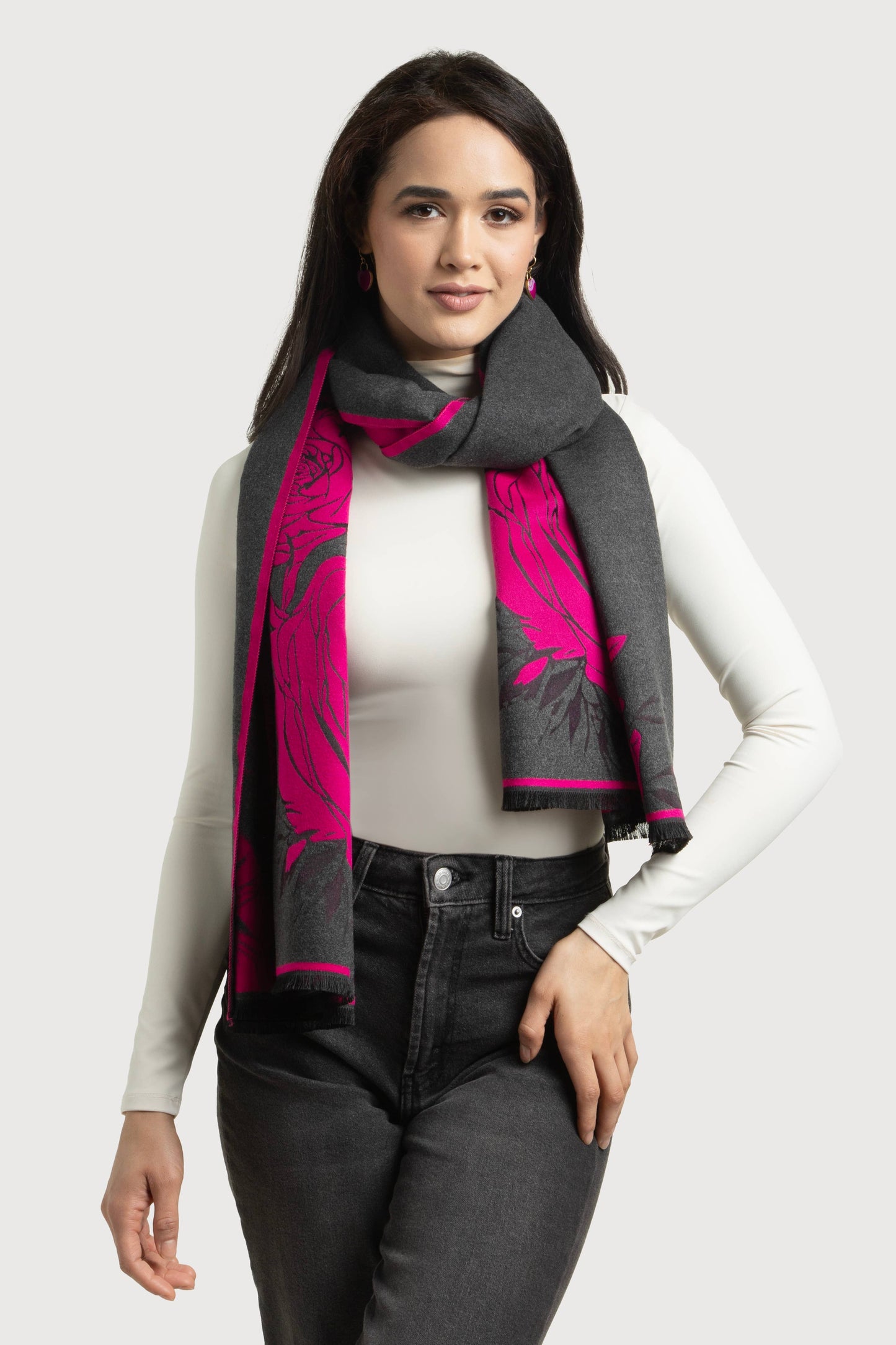 SAACHI - Fiore Reversible Rose Pattern Scarf: Red/Black