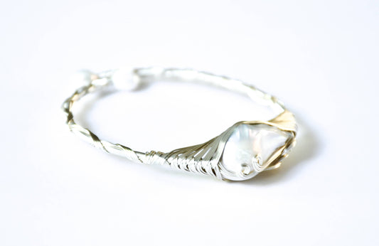 Sea Lily - 484SIL - Silver Bracelet With Keshi Pearl