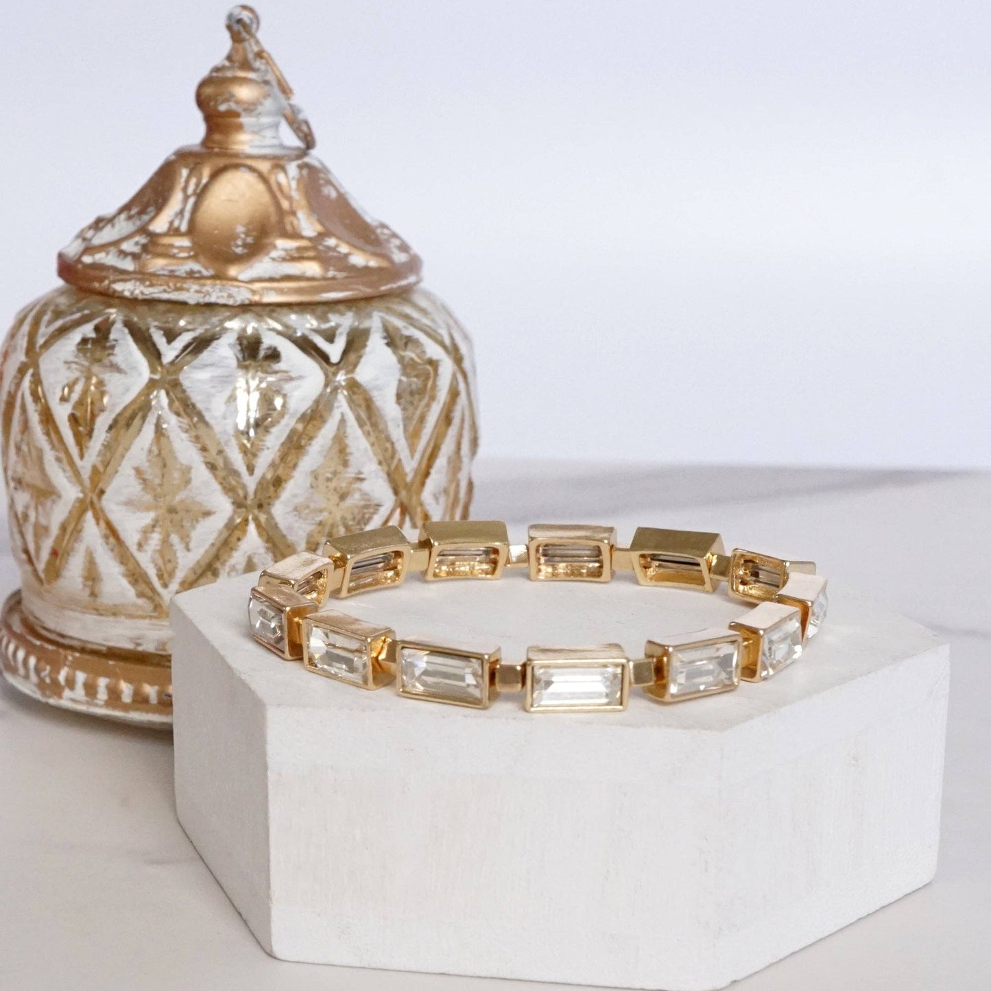 PennyLine inc - Stretchy Stackable Clear Rectangle Crystals Bracelet – Gold Tone