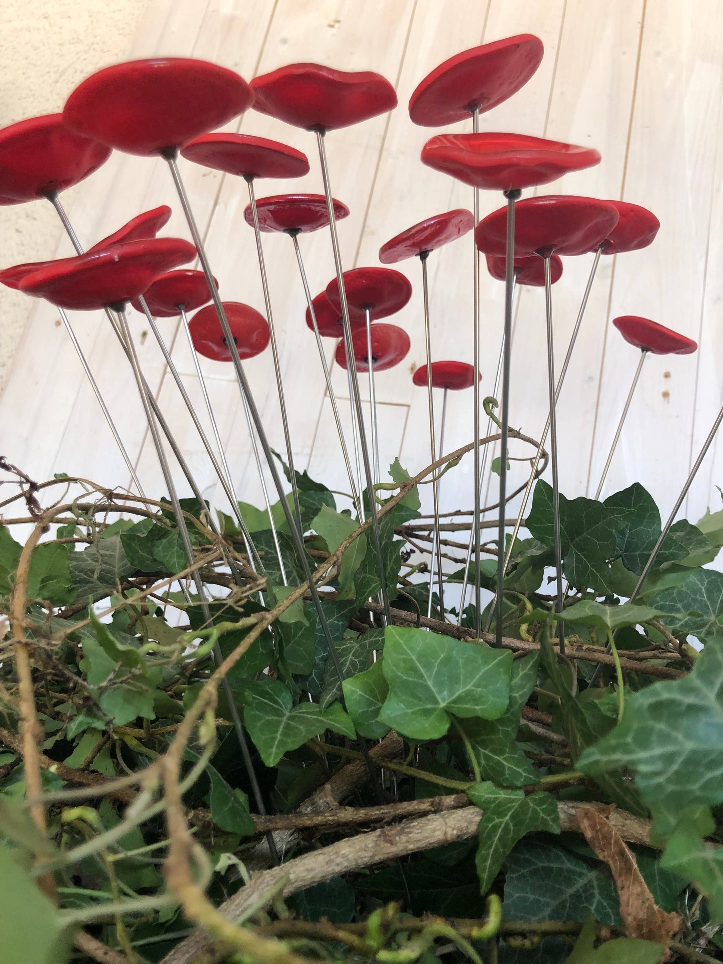 CARNEOL GLASS - Small Glass Flower For Outside In Red