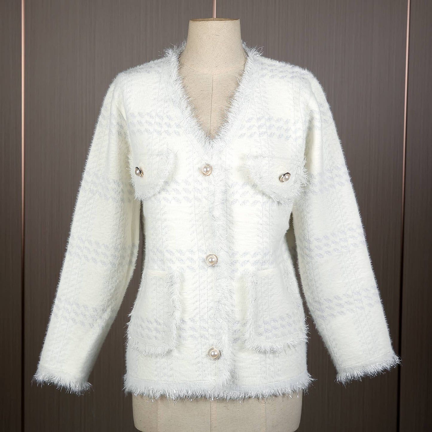 PEACH ACCESSORIES - SD190 Soft cardigan with Shinny Silver details: Ivory