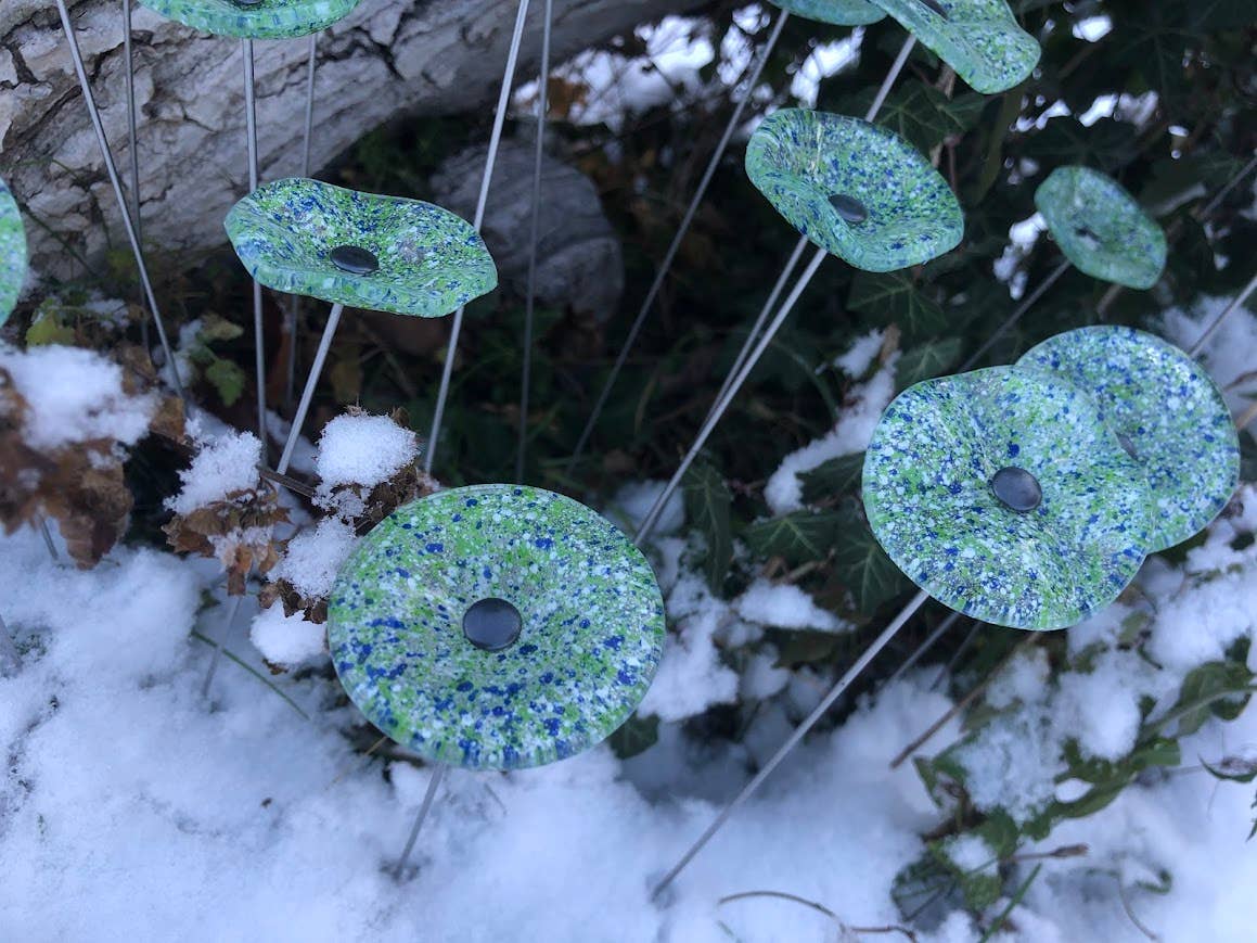 CARNEOL GLASS - Small Glass Flower For Outside In Transp.-A.Green-D.Blue
