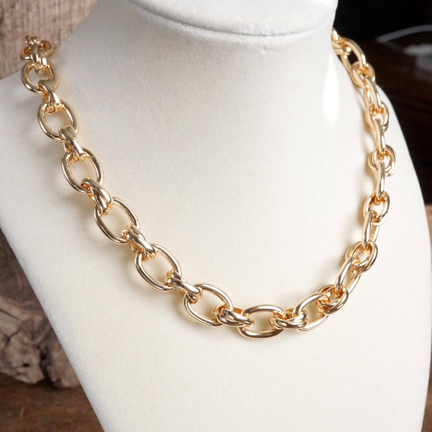 PennyLine inc - Chunky Fancy Cable Chain Necklace in Gold Tone