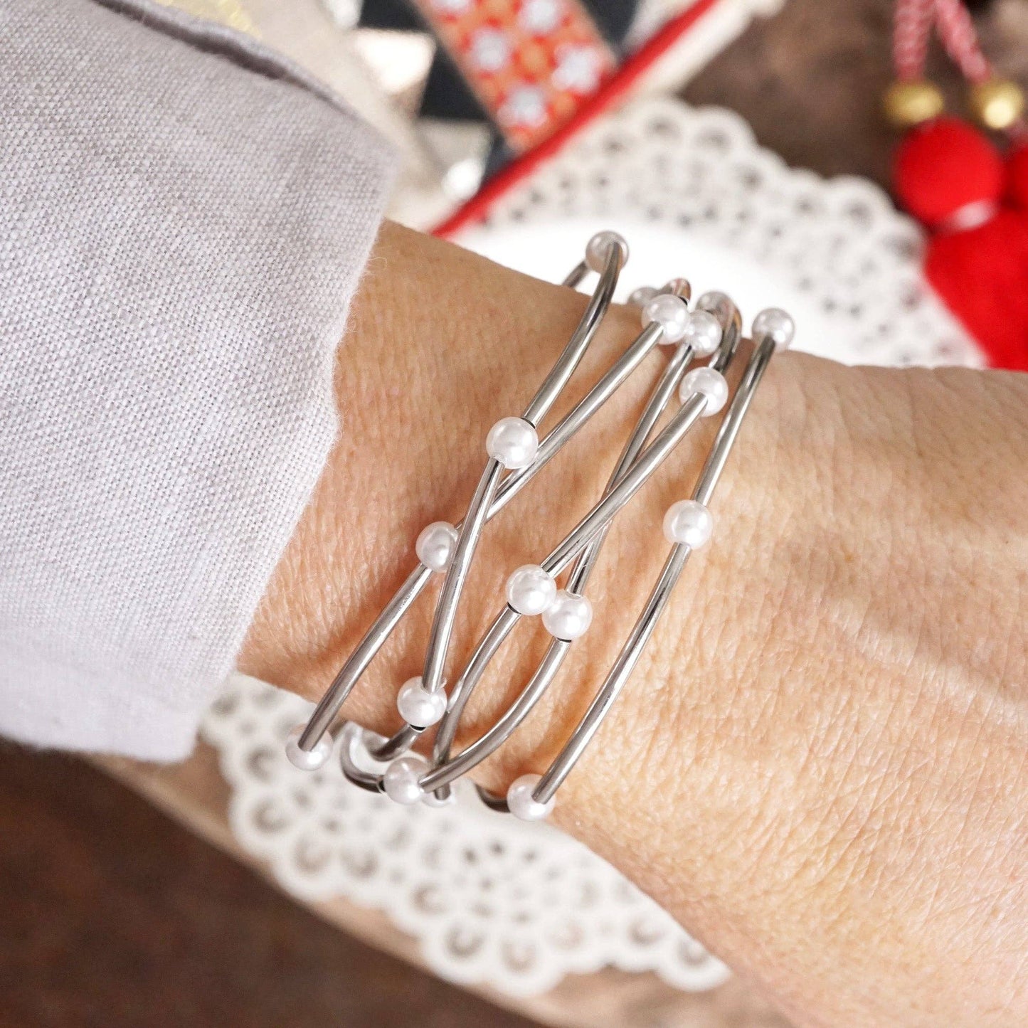 PennyLine inc - Pearls and Gold Silver Tubes classic bracelets set: Gold Tone