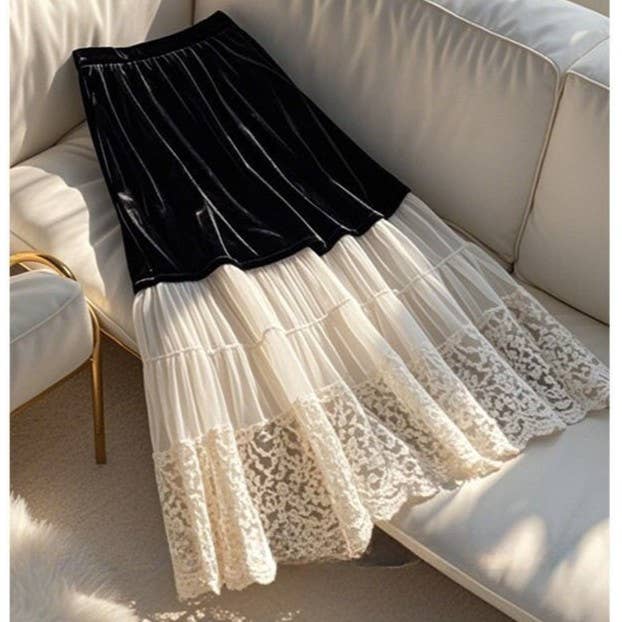 PEACH ACCESSORIES - Velvet and Lace Dream Skirt in Black/Cream SK212