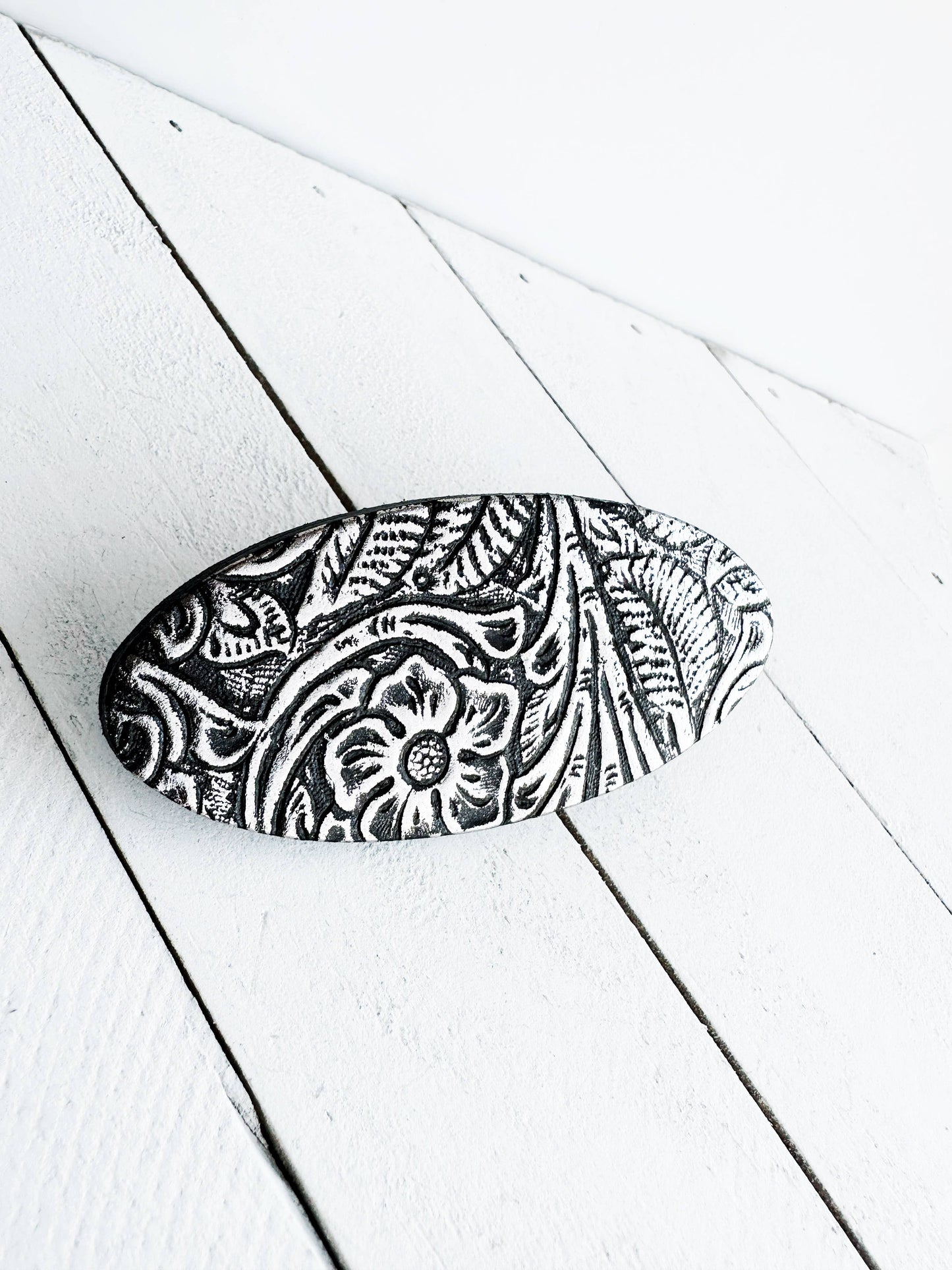 KardiKlips - Leather Cinch Clip for Clothing, Silver & Black Unique Gift