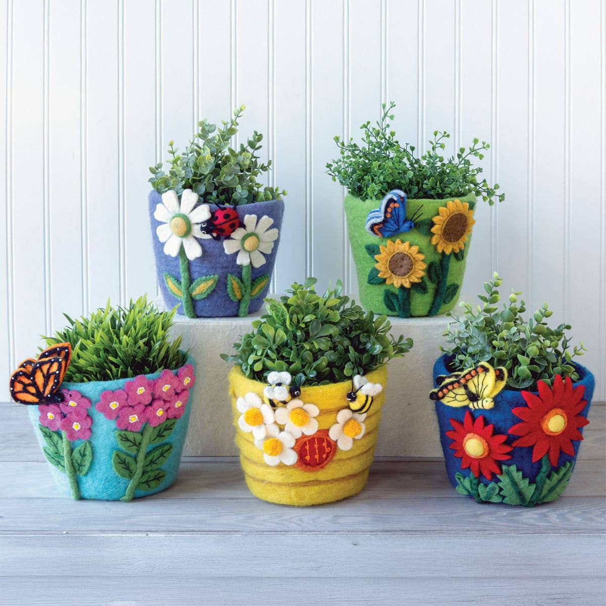 dZi Handmade - Daisy Felt Pot