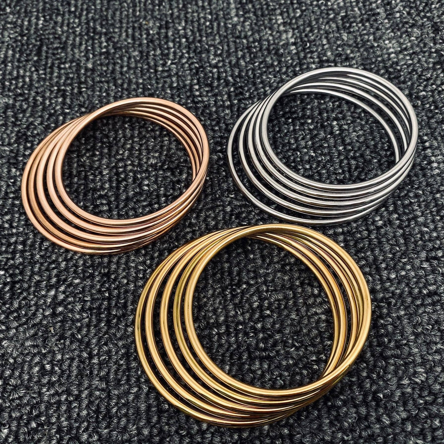 Mio Queena - 5 Sizes 3 Colors Optional 3mm Stainless Circle Bangle - FGS: Golden / XS/56mm (Inner diameter)