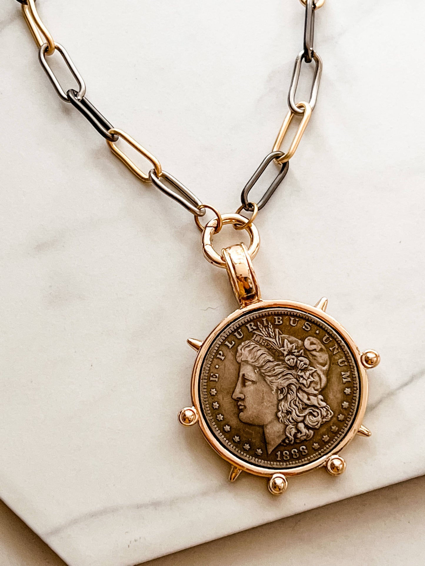 Grace Girl Beads - Artifact Necklace: Queen 20"