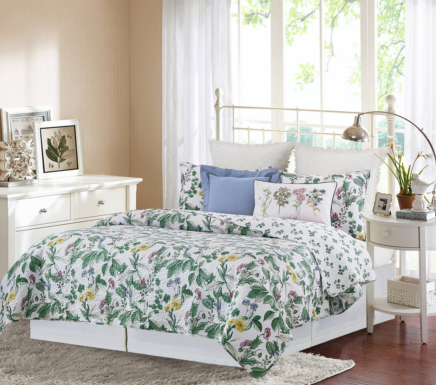 C&F Home - Marcy Blooms Floral Quilt Set: King