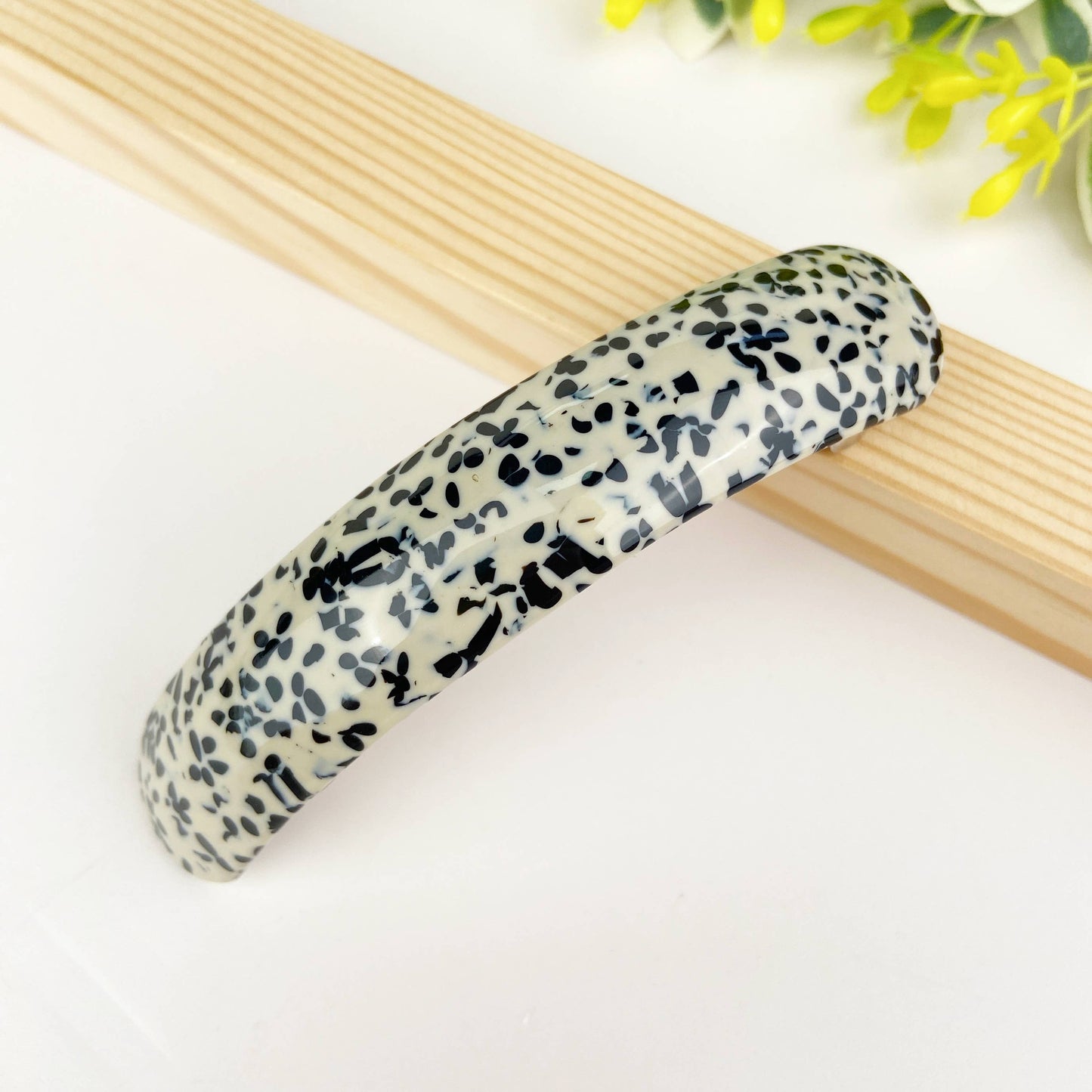 TheDivaSoap - Acetate crescent hair clip: E