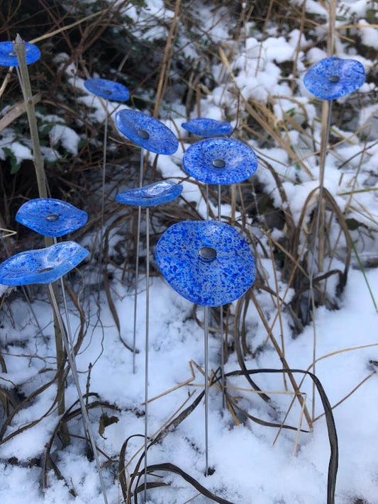 CARNEOL GLASS - Small Glass Flower For Outside In L.Blue-D.Blue