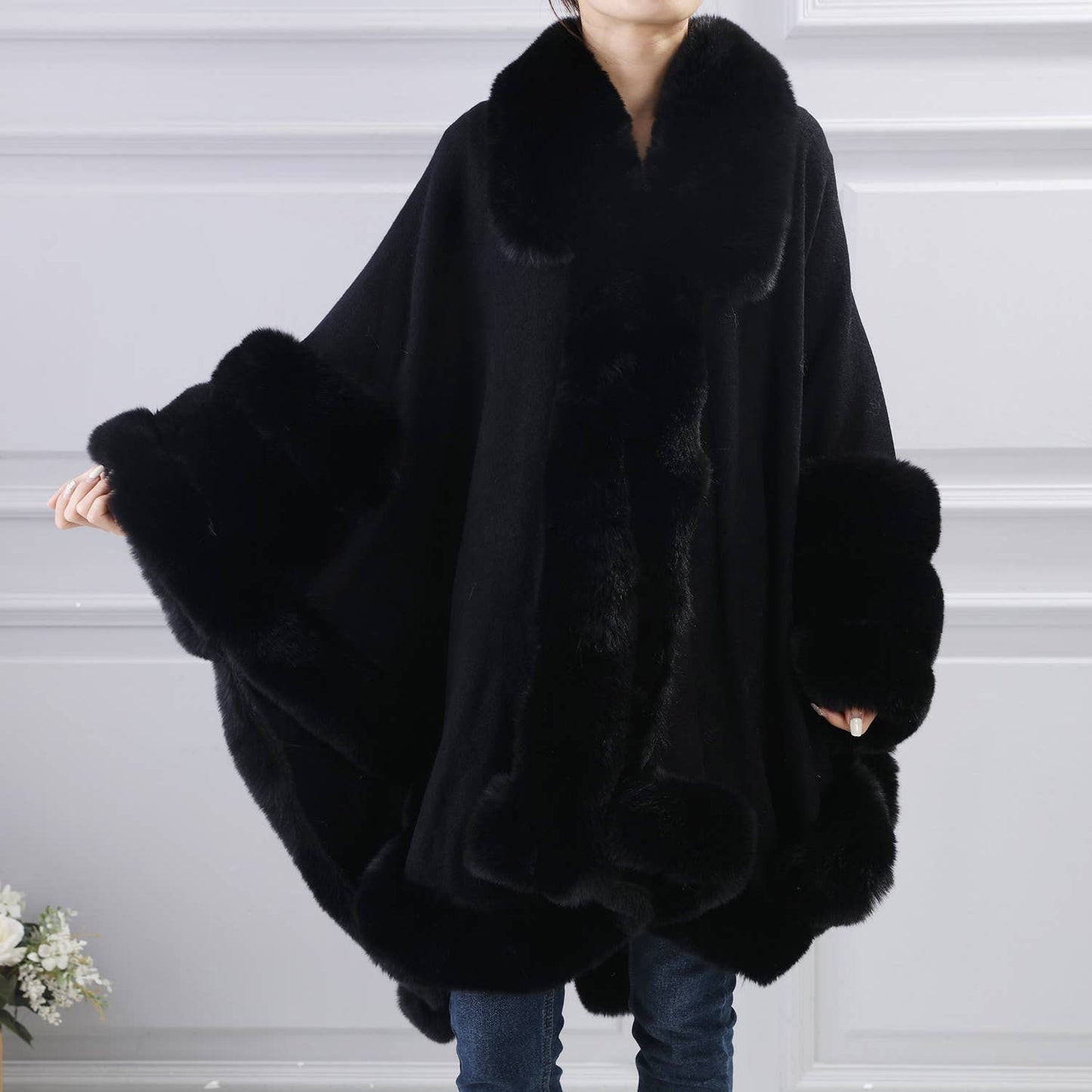 PEACH ACCESSORIES - PE370 faux fur trimmed snuggling CAPE: Beige