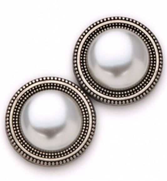 MagneButton - Pearl Low Dome White Magnet Button Pin Set