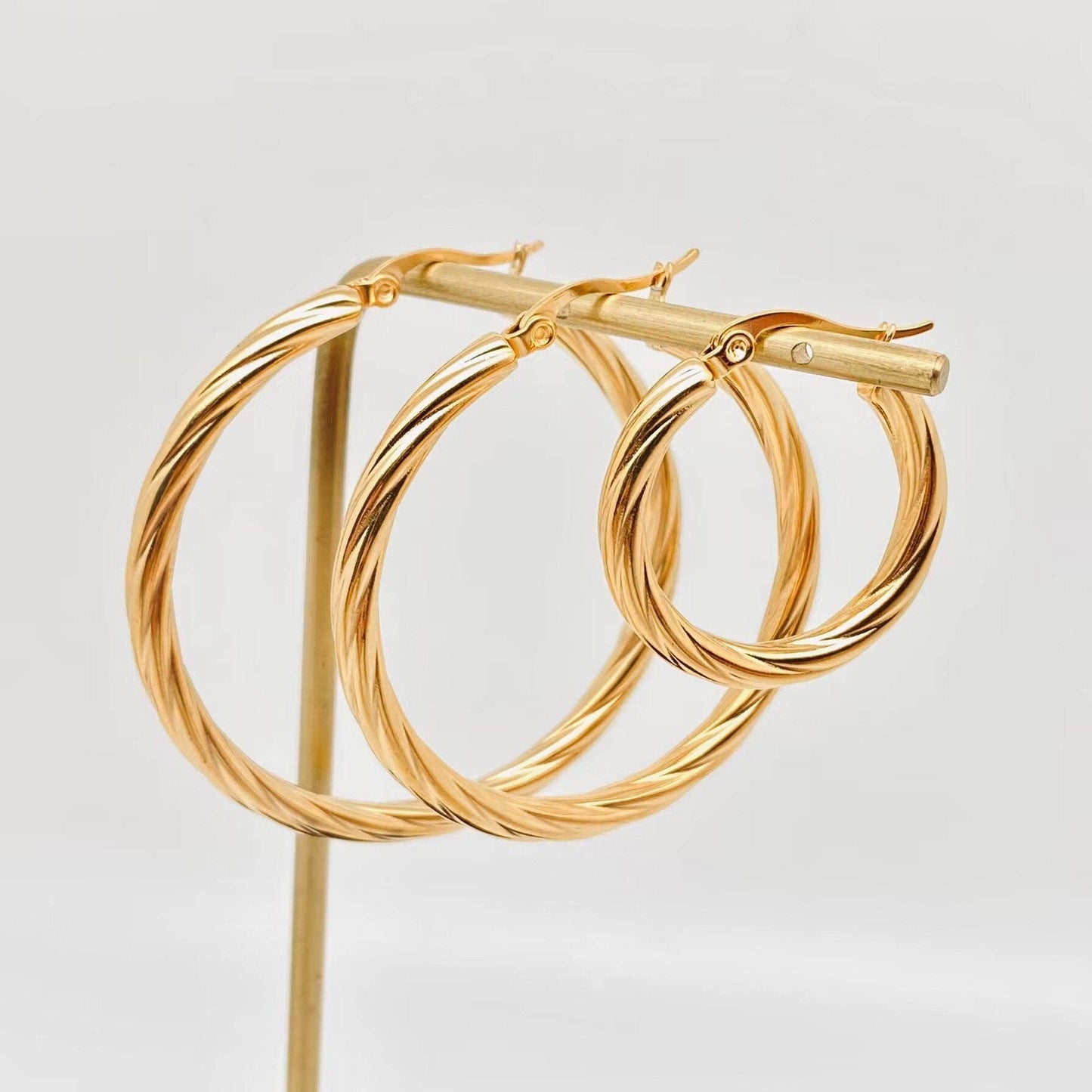 Mio Queena - 18K Gold Plated Stainless Steel Cable Hoop Earrings - FGS: L