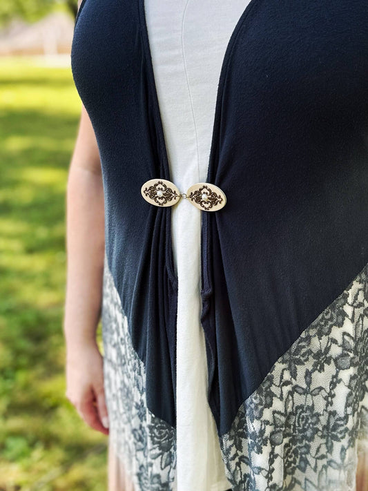 KardiKlips - Bronze on Beige Romantic KardiKlip: Squared-off Diamonds